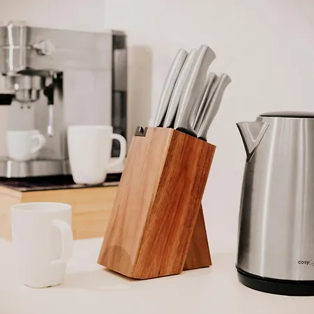 Апартаменты Spacious 5-bedroom With Terrace, Air Conditioning And Parking