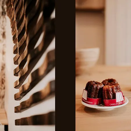 Апартаменты Spacious 5-bedroom With Terrace, Air Conditioning And Parking Бордо