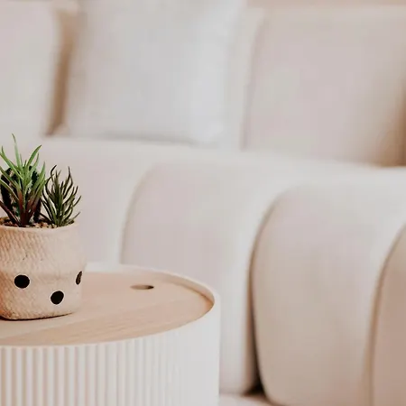 Spacious 5-bedroom With Terrace, Air Conditioning And Parking Апартаменты *