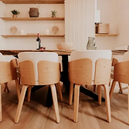 شقة Spacious 5-bedroom With Terrace, Air Conditioning And Parking بوردو